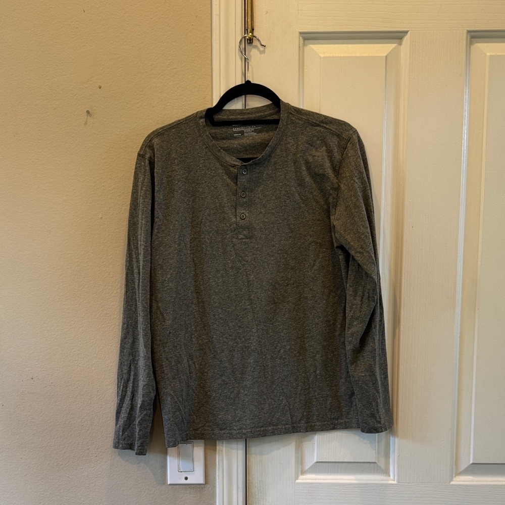 Green Henley Shirt -medium